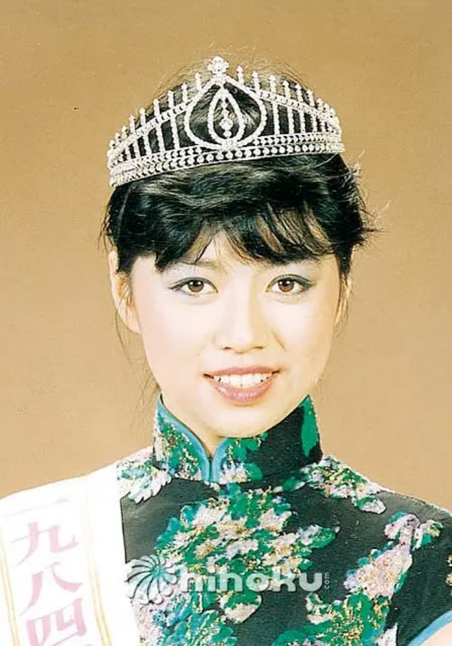 唐丽球：年轻时超美艳，嫁圈内好男人生一女，如今生活幸福美满