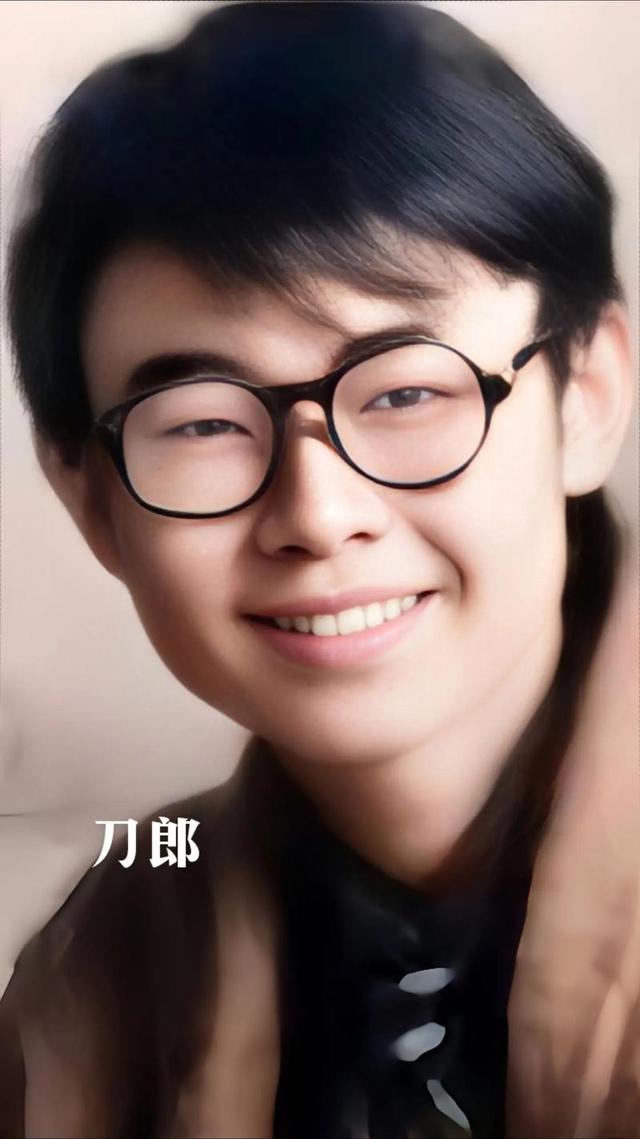 刀郎20年传奇：从歌厅瘸腿歌手到文化核弹，背后不为人知的故事？