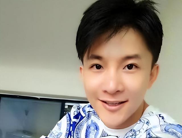 2015年，央视“最帅主持”边策坠楼身亡，真相可能不止那么简单