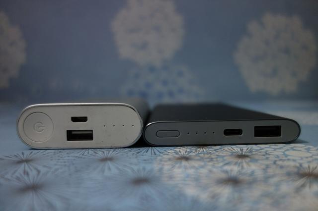 胖头陀和瘦头陀的小米移动电源，哪款才是你的最爱？