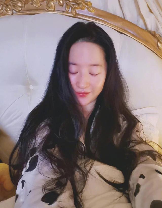 刘亦菲版赵灵儿太绝了，满脸胶原蛋白灵气十足，网友：仙女下凡