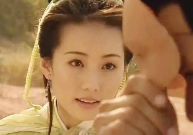 被男友骗4亿、开按摩店，都是惊艳童年的新加坡女星，境遇大不同