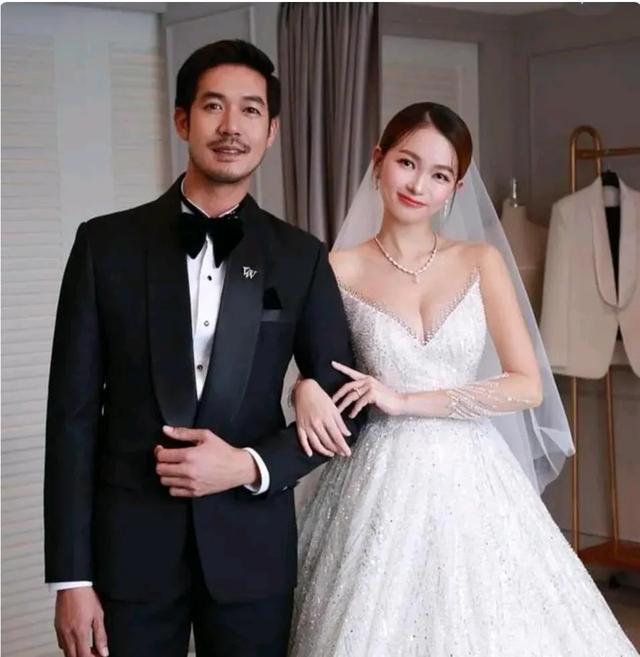 泰国一哥男星Weir“半退圈”不再接拍泰剧，专注于家庭和打理生意