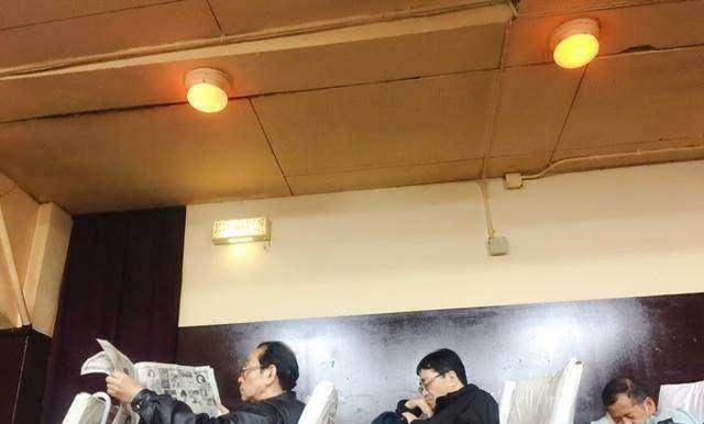 日本最奇特的地下影院,成年人才能进入,里面放映的电影很意外