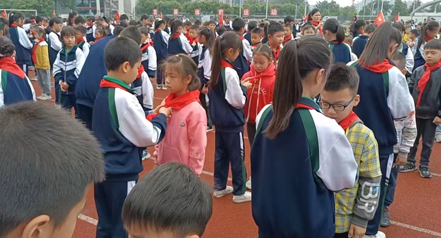 “喜迎二十大 争做好队员”——新城小学少先队入队仪式