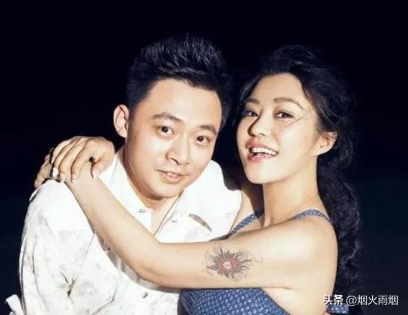 她是《熟年》中的二嫂，演戏她是认真的，对待感情她也是认真的