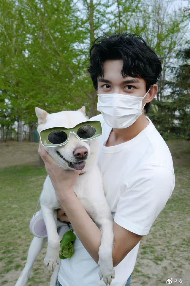 吴磊恋爱了？疑与向涵之共用头像，“吴露可逃”CP粉喊话快澄清