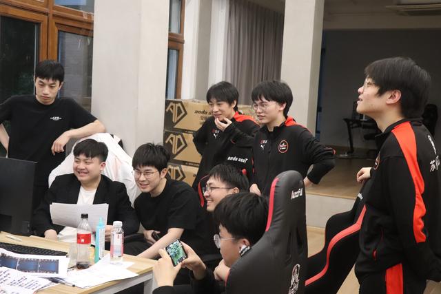 近千万投入见成效，啊泽助苏州KSG成夏季赛最大黑马