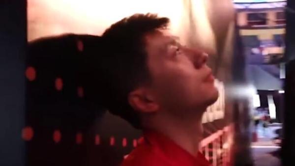 特写｜一道5厘米的膝盖疤痕，一位重返巅峰的战士马龙