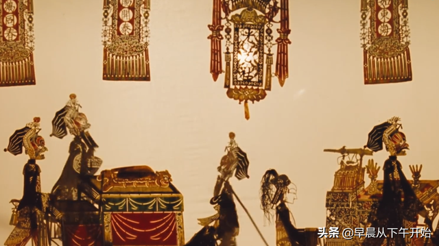 《活着》电影与原著对比,张艺谋导演为什么没有拍出所有的绝望?