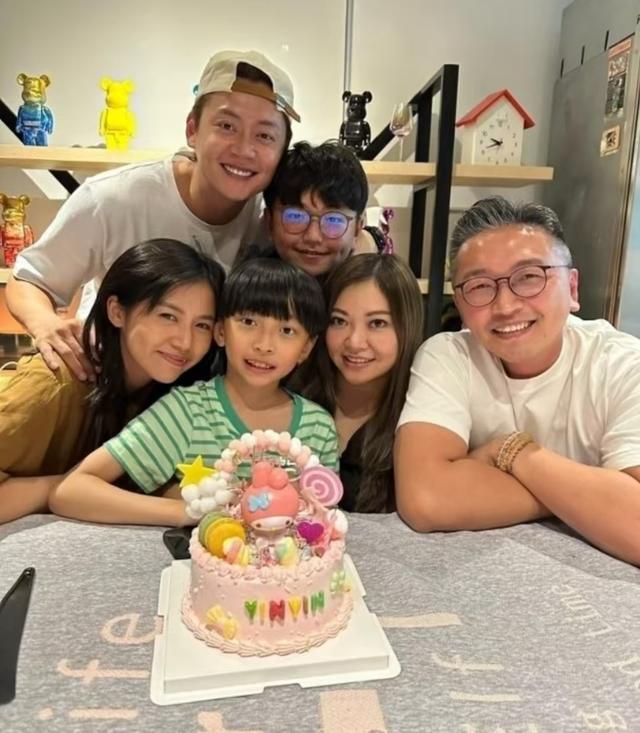 可喜可贺！TVB男星张振朗首夺视帝，开心直呼：觉得人生圆满了