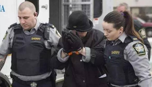 国外女子一生中曾谋害五位亲夫，被称“黑寡妇”老年终落网