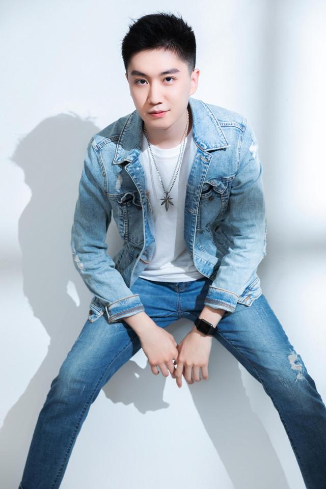 著名演员姬晨牧：曾是红极一时的童星，他像父母一样敬畏婚姻