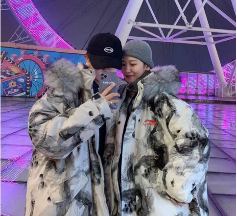 「国潮」救李宁？