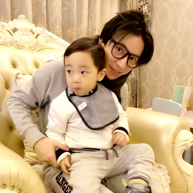 星途坎坷的薛之谦：高调与前妻复合，前女友爆料让他人设坍塌