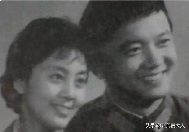 王刚的3个女人：与小20岁娇妻很幸福，前妻成方圆如今怎样了？