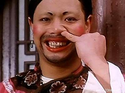 辣眼睛！看了这些男扮女装的妖娆毕业照，麻麻再也不想我毕业了！