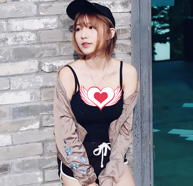 马来西亚温柔女神，香脸轻匀宛如月 可爱俏皮的少女甜美穿搭风