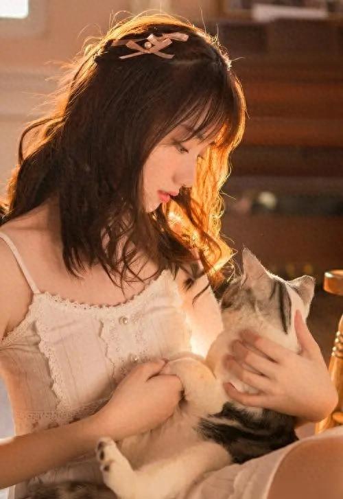 男子跟两个小姨子发生关系,妻子愤怒报警,小姨子:姐夫挺好的!