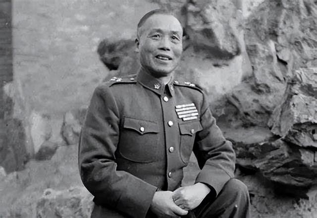 影星胡蝶唯一的女儿，与丈夫相差48岁，定下2个规矩后踏入佛门