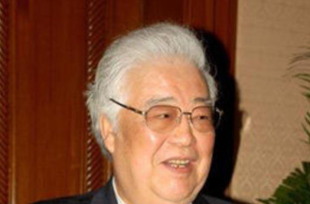 著名演员于洋:晚年痛失爱子爱妻,如今95岁将歌唱家儿媳当女儿