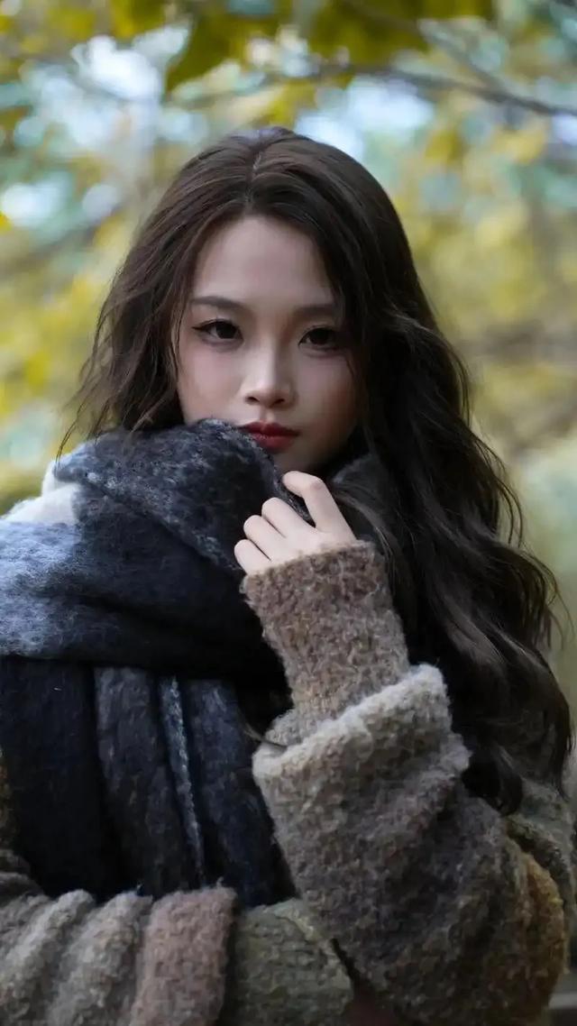 魔镜魔镜，谁是世界上最美丽的女人？