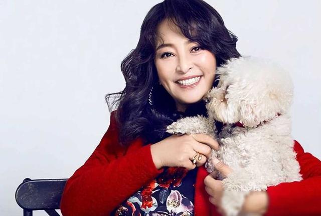 曾嫁给日本、美国、法国,但唯独不嫁中国人的李勤勤,现在如何了