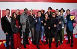 波霸(关继威、吴彦祖在新片《前任杀神》中演杀手兄弟，波霸奶茶抢镜)