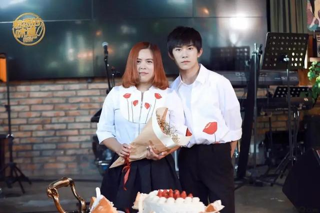 易烊千玺妈妈:曾是打工妹,为培养儿子辞工作,被丈夫吵、邻居笑
