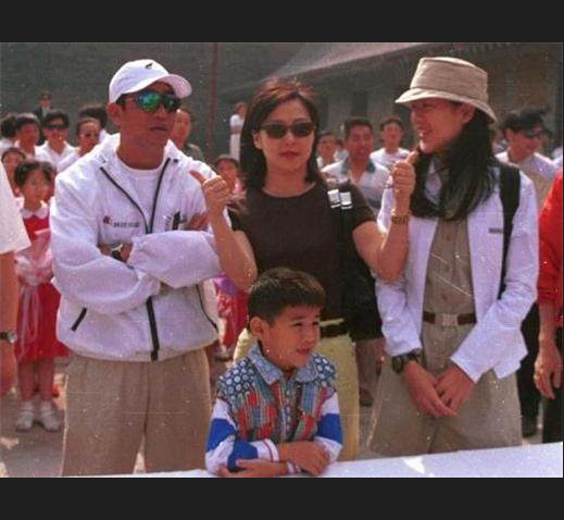 “大哥”柯受良去世18年后，刘德华、张学友照顾其妻儿怎样了？