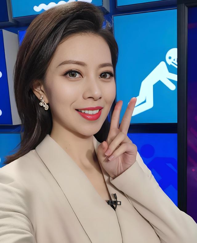 广东体育频道七大美女主持人：郑怡退休，赵天消失，央金成新一姐
