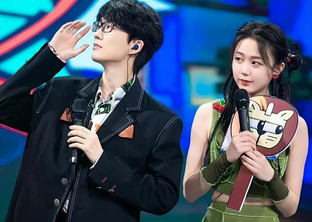 36岁的许嵩“铁树开花”，老粉纷纷送祝福，女友竟比他小14岁