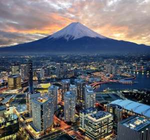 成年影院(日本最奇特的地下影院，成年人才能进入，里面放映的电影很意外)