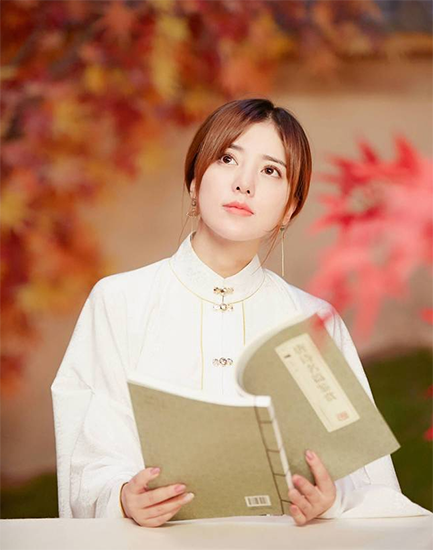 阿兰方锦龙再聚《邻家诗话》古曲唱和意韵悠长