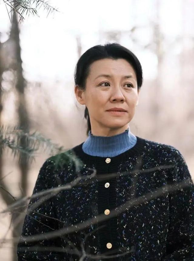 北电校花，被四婚名导抛弃，人到中年爆火出圈，生活与事业双丰收