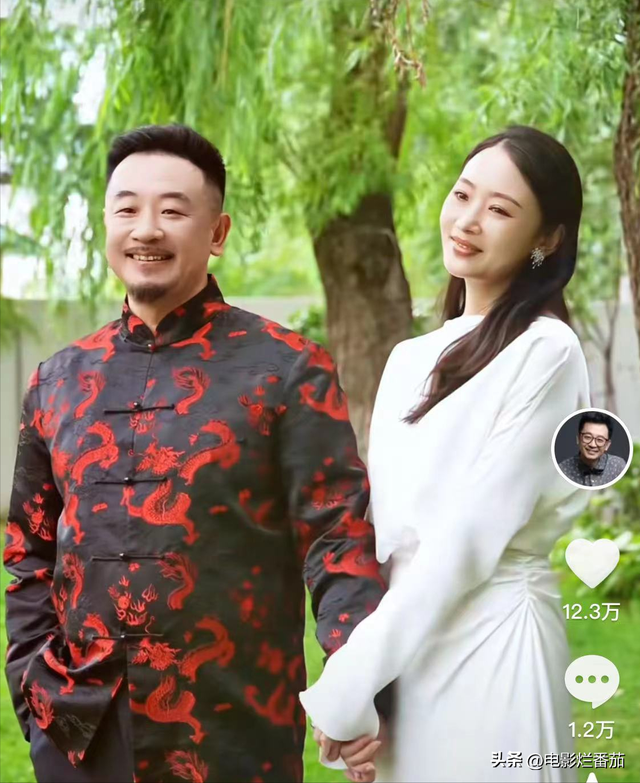 黄海波高调庆锡婚，祝酒扬眉吐气，娇妻眼神拉丝，爱意藏不住了