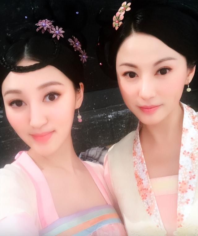 33岁前港姐东京吃住奢华！酒店每晚1.2万元，离婚后被分3亿赡养费