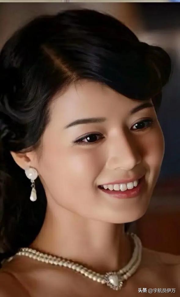 她是“军旅霸王花”，人美演技好却遭丈夫背叛，如今生活简单幸福