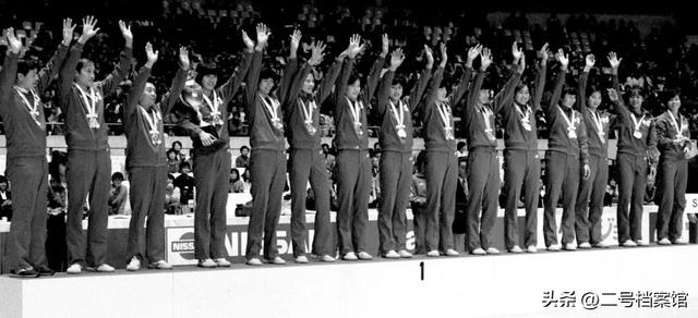 从“铁榔头”到“整容狂魔”，64岁医美失败的郎平，近况令人感叹