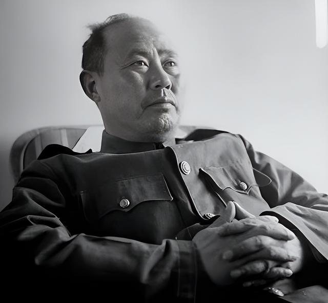 傅作义女儿傅冬菊，49年解放北平有功，建国后担任什么级别干部？