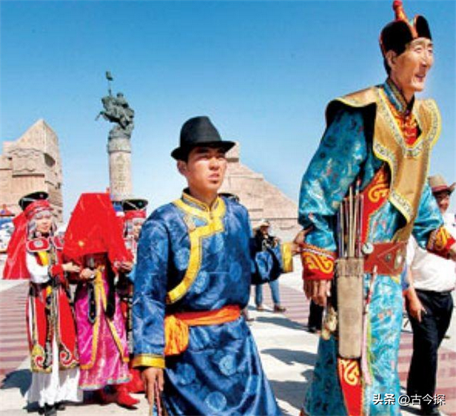 中国巨人鲍喜顺，晚年爱妻不顾生死为他诞下一子，爱情最初模样