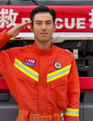 爱情火(“请问,爱情的火怎么灭?”)