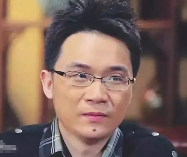 蔡明之子丁丁:36岁还未婚,是蔡明的骄傲也是她的心病