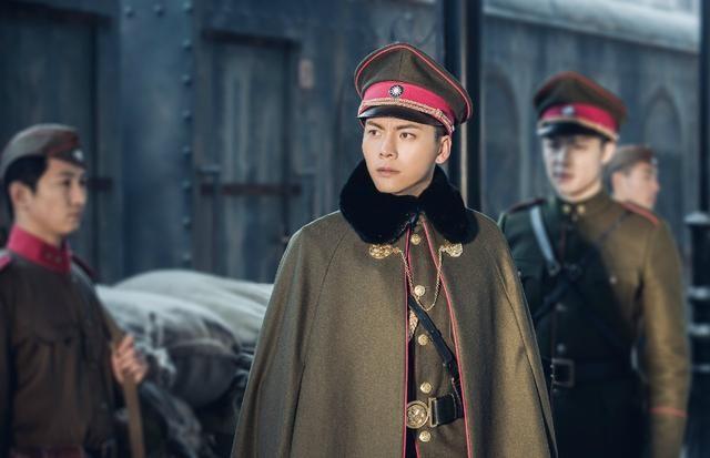 悬疑剧《老九门2》来袭，原班人马难凑齐，赵丽颖被流量演员代替