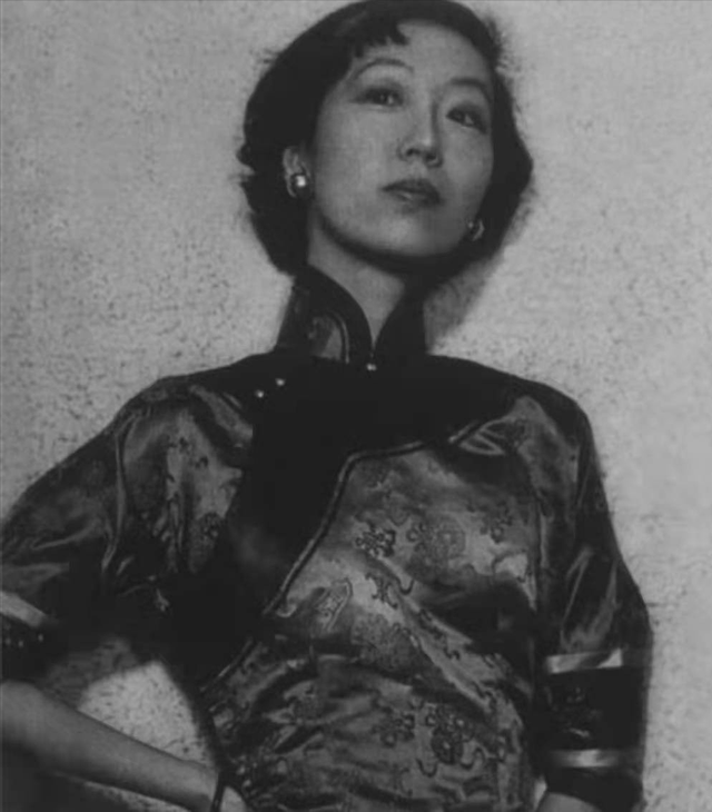 故事：张爱玲闺蜜苏青，曾是上海滩“文妓”，晚年蜗居10平米小屋