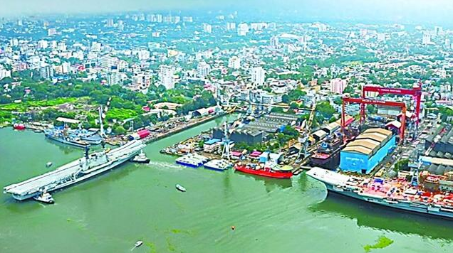 枢密院十号:看到印度造船厂这一幕,美国海军后悔了没?