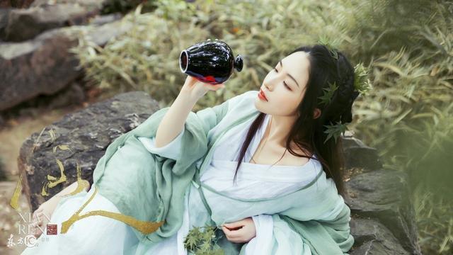 小说：叶天行听着仙修故事长大，想当剑侠，降妖除魔。