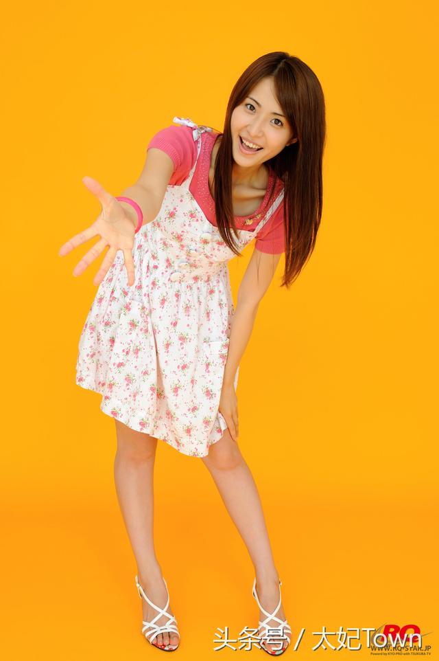 一个超级黄色的日本大小姐写真