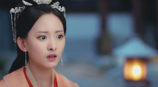 白发中五个爱而不得的女子，用尽手段的雅璃痕香都不如她高明