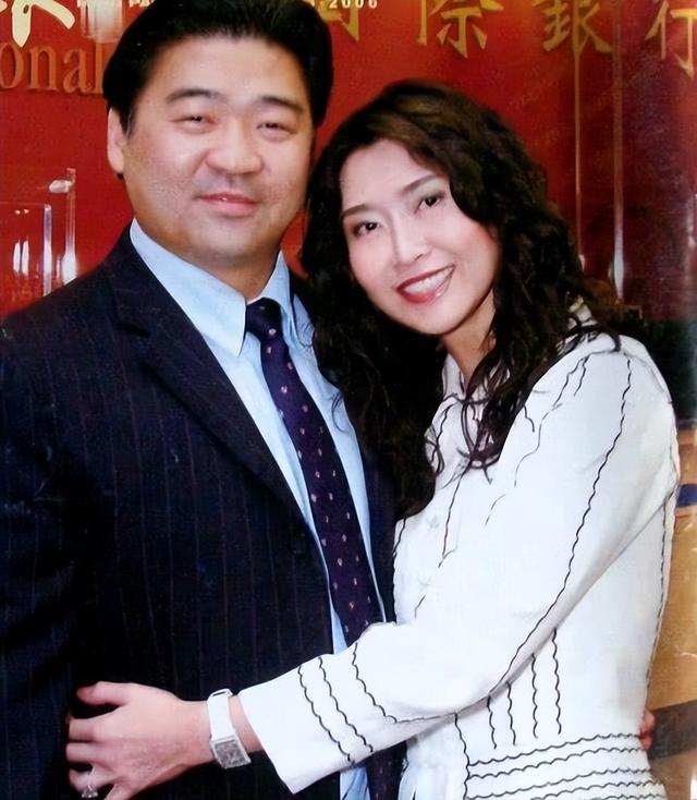 “风月片教母”叶玉卿，25岁一脱成名，富家女献身艺术欲罢不能